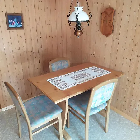 2 Zimmerwohnung Spanischgaessli Apartman