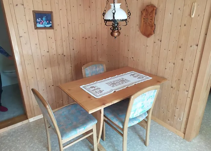 2 Zimmerwohnung Spanischgaessli Lägenhet